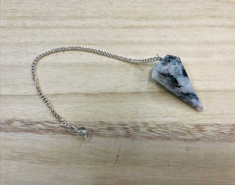 Péndulo punta piedra luna